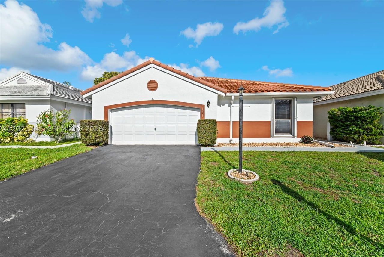Real estate property located at 5901 Chester Ln, Broward, Waterford, Davie, FL