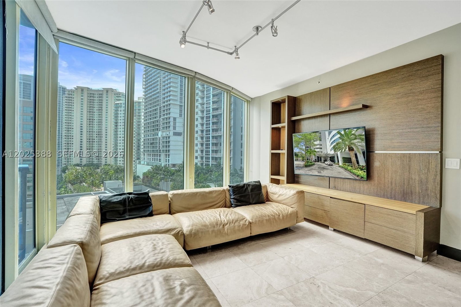 Real estate property located at 333 Las Olas Way #1608, Broward, Las Olas River House Condo, Fort Lauderdale, FL