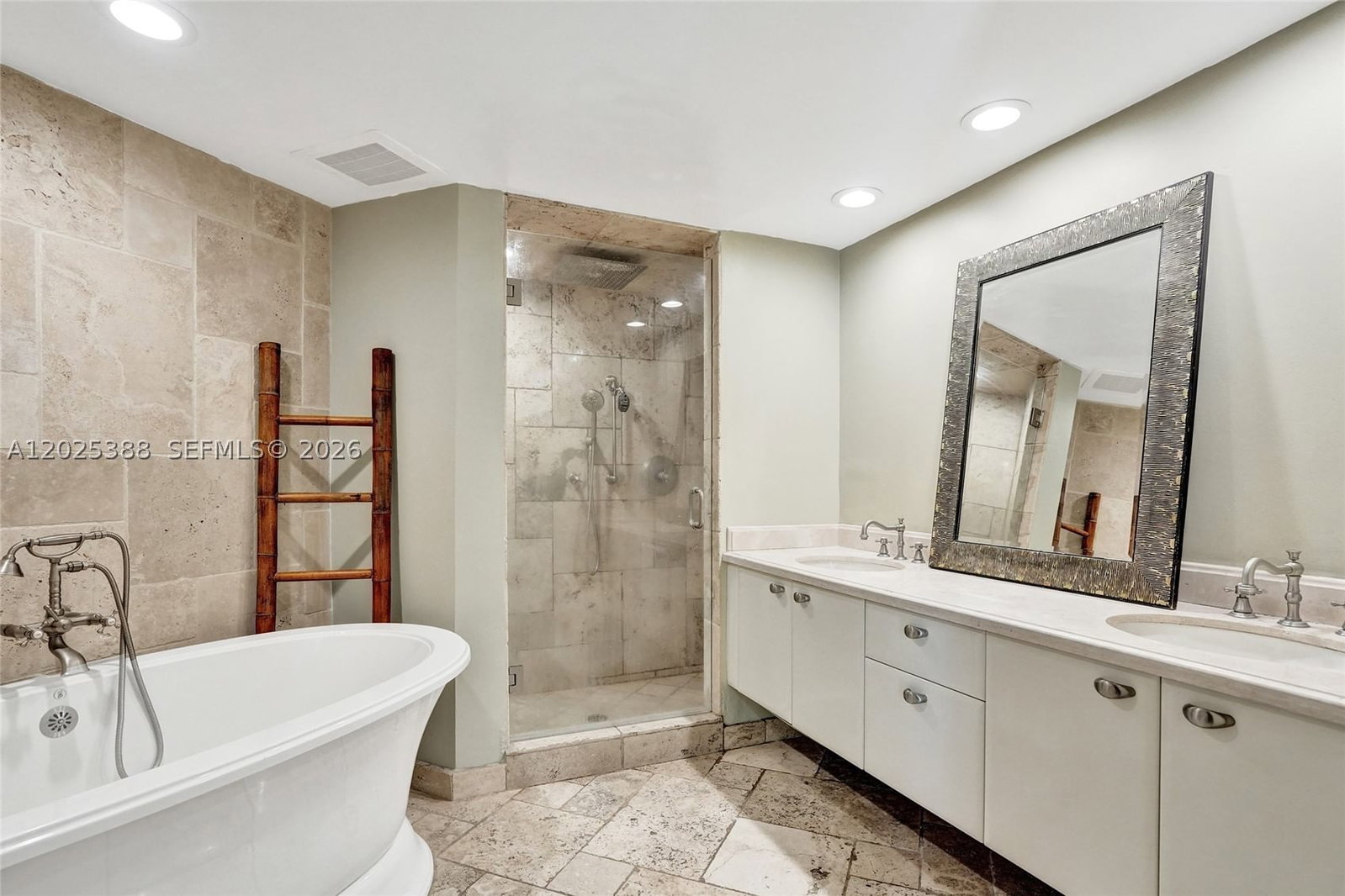 Real estate property located at 333 Las Olas Way #1608, Broward, Las Olas River House Condo, Fort Lauderdale, FL