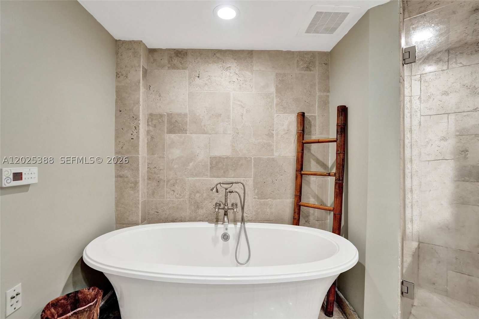 Real estate property located at 333 Las Olas Way #1608, Broward, Las Olas River House Condo, Fort Lauderdale, FL