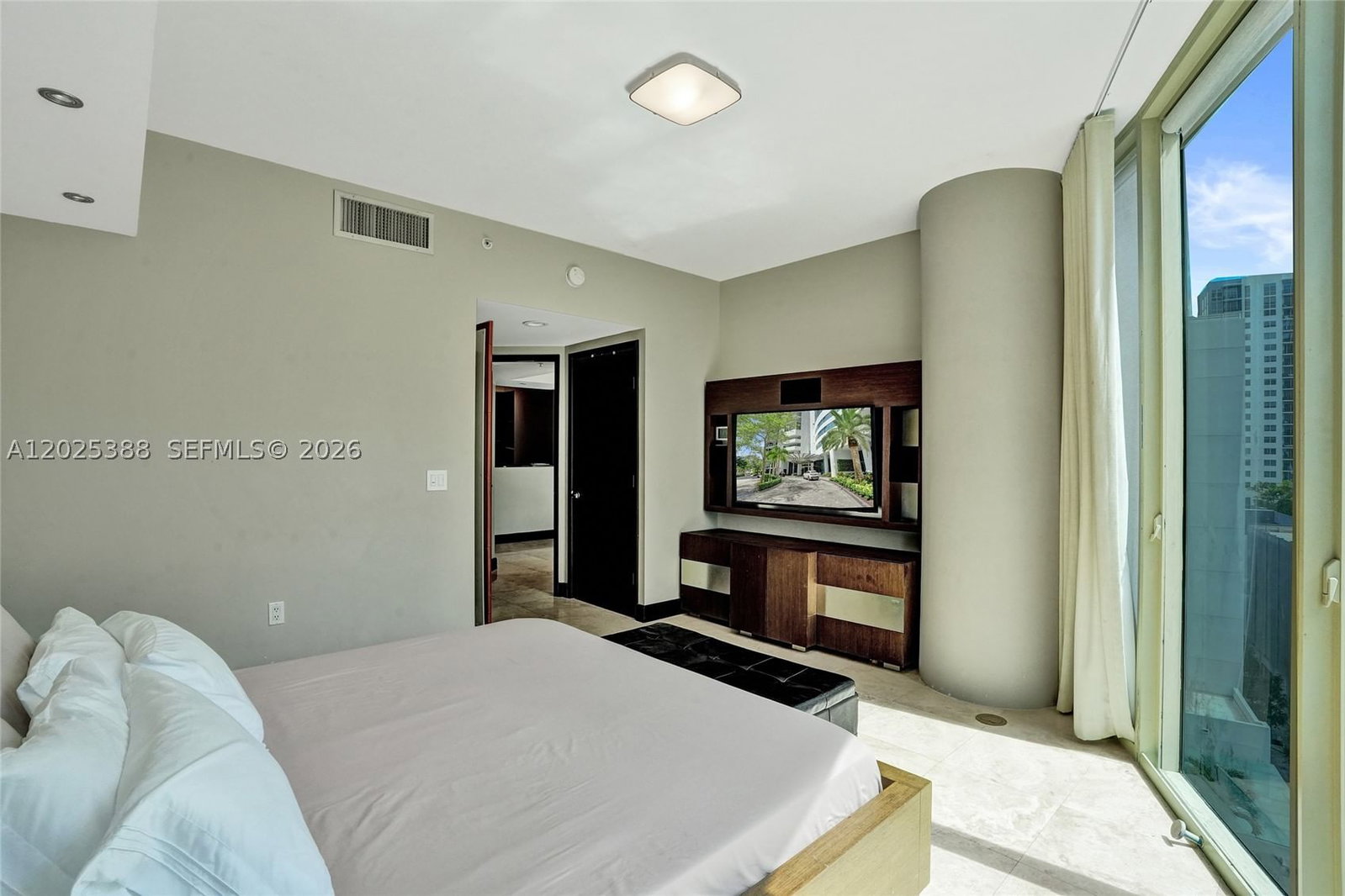 Real estate property located at 333 Las Olas Way #1608, Broward, Las Olas River House Condo, Fort Lauderdale, FL