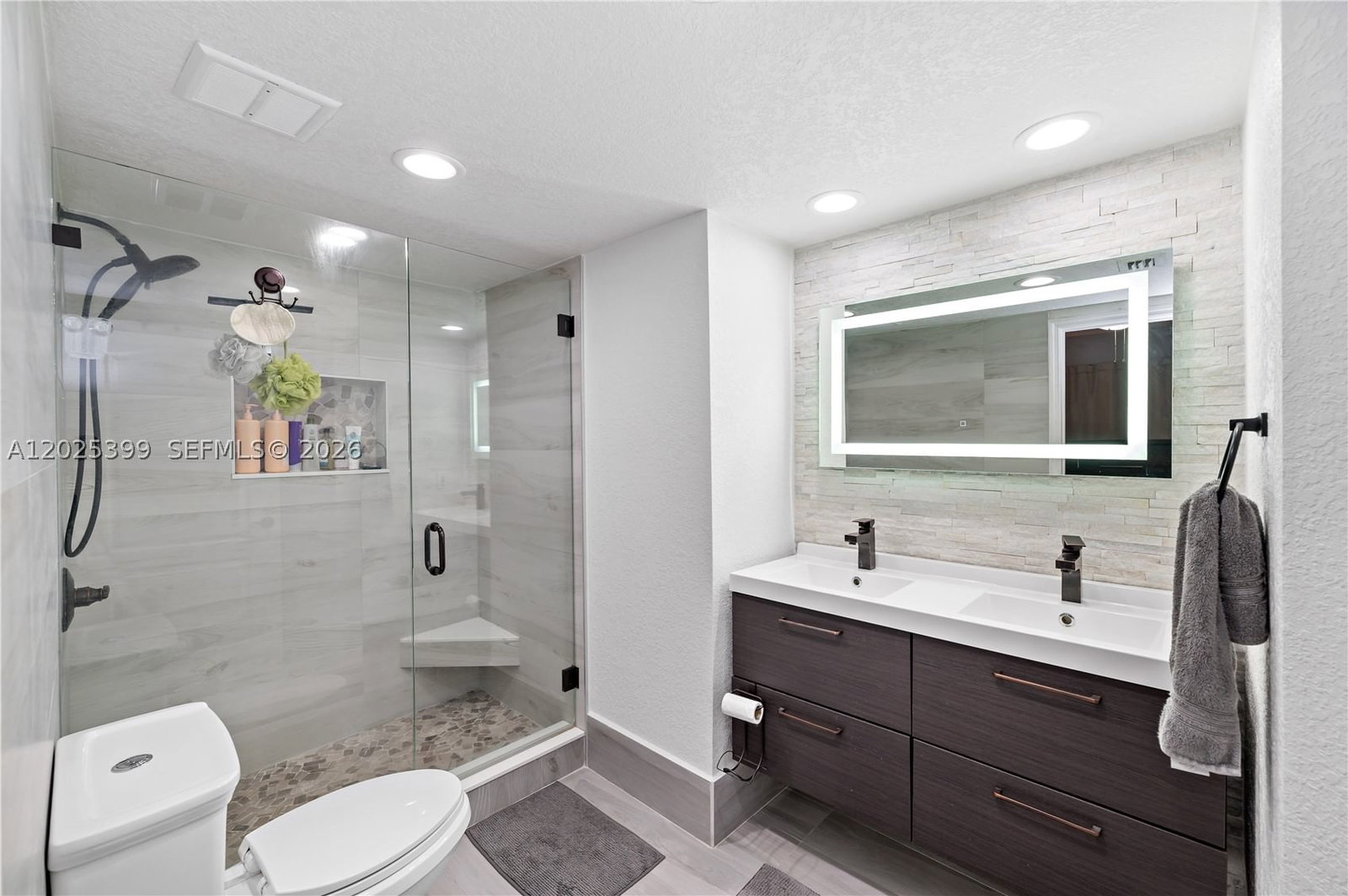 Real estate property located at 9046 121st Ter #90, Miami-dade, Les Fontaines Condo, Hialeah Gardens, FL