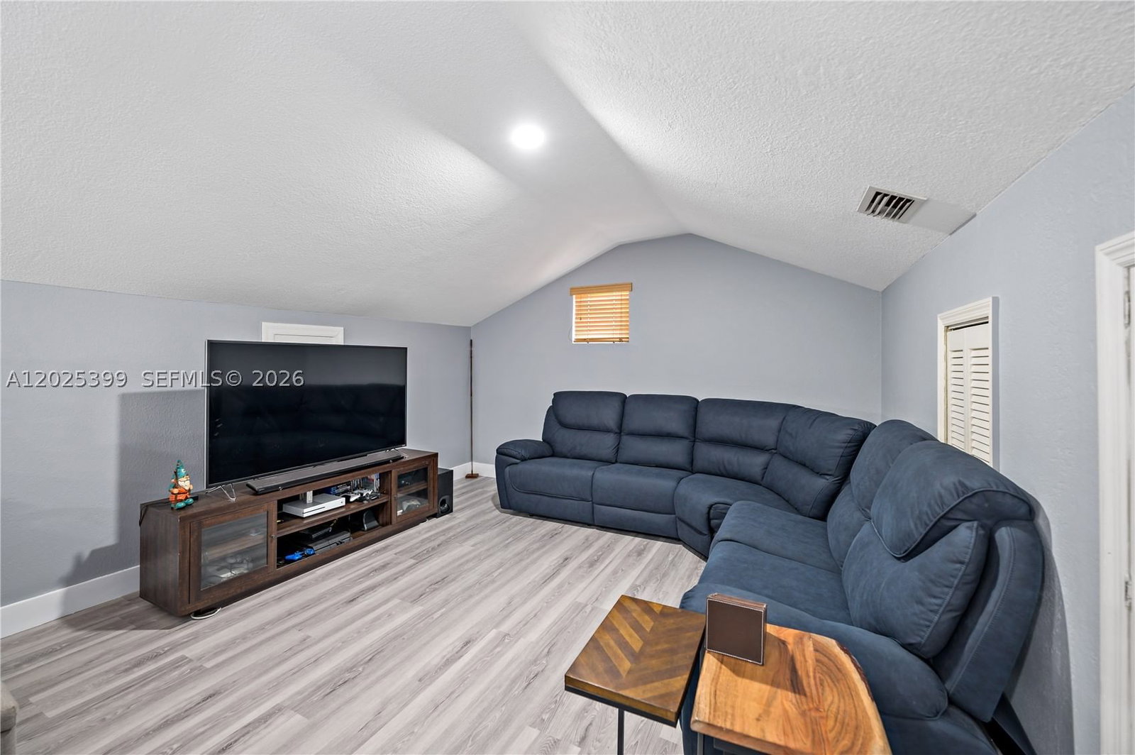 Real estate property located at 9046 121st Ter #90, Miami-dade, Les Fontaines Condo, Hialeah Gardens, FL