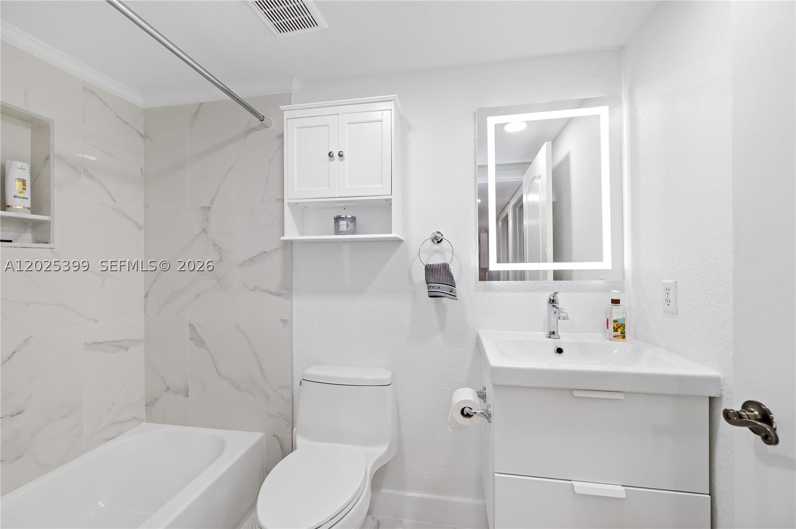Real estate property located at 9046 121st Ter #90, Miami-dade, Les Fontaines Condo, Hialeah Gardens, FL
