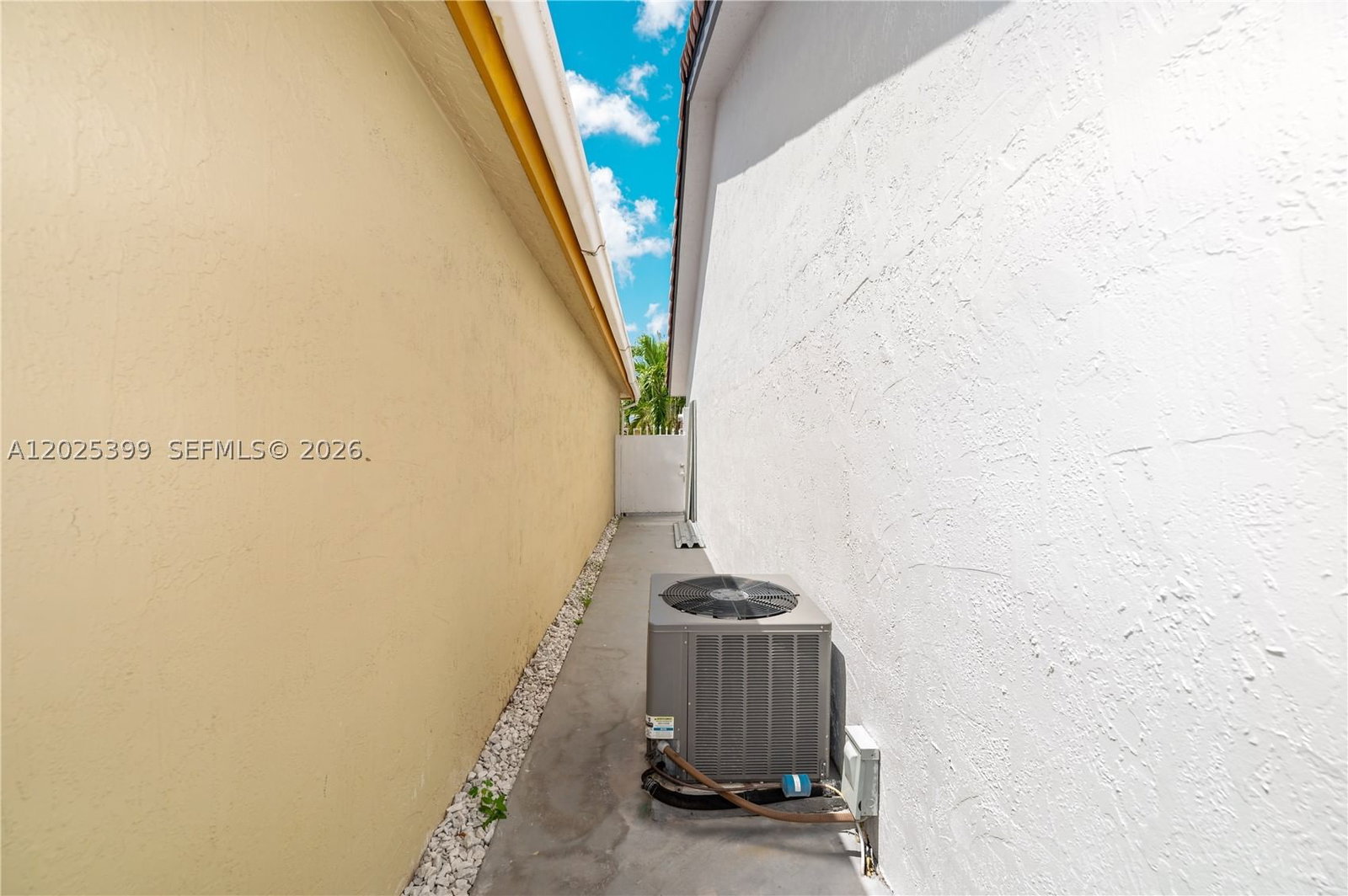 Real estate property located at 9046 121st Ter #90, Miami-dade, Les Fontaines Condo, Hialeah Gardens, FL