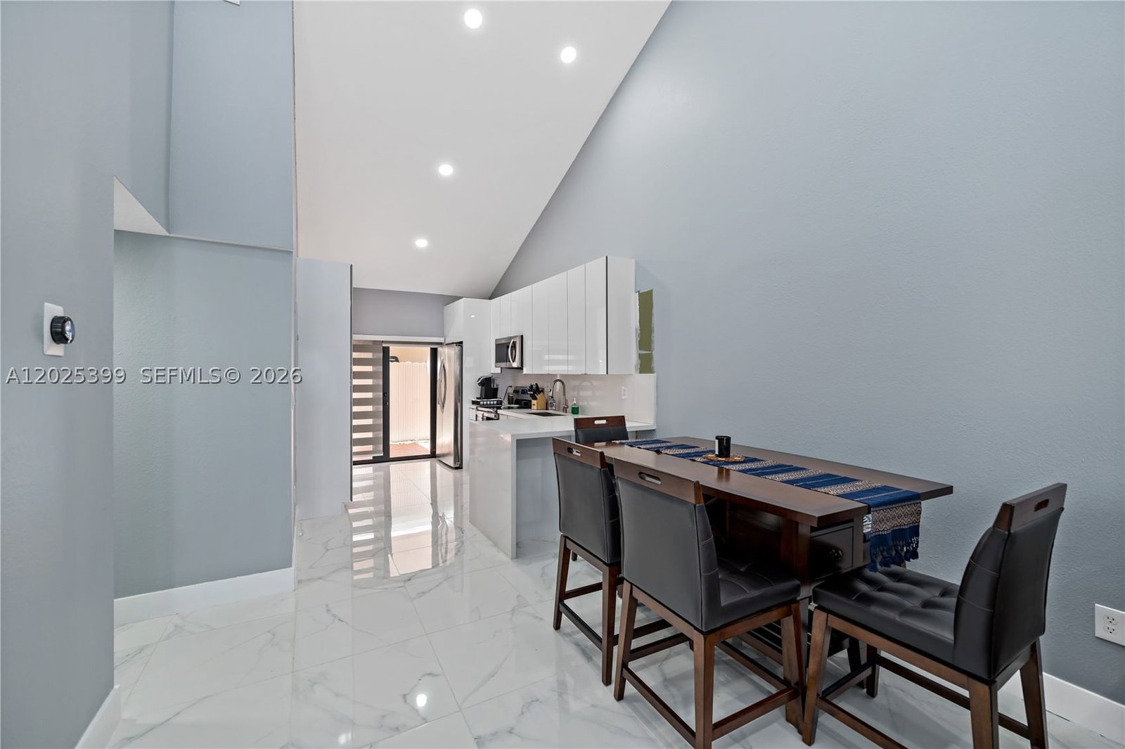 Real estate property located at 9046 121st Ter #90, Miami-dade, Les Fontaines Condo, Hialeah Gardens, FL