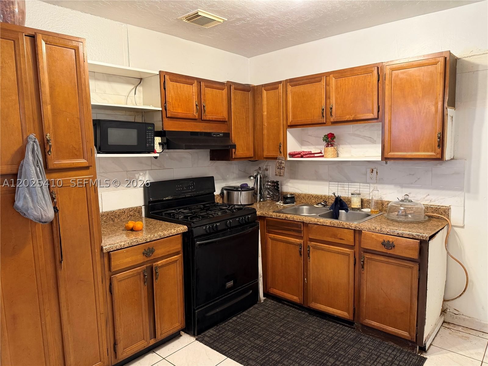 Real estate property located at 1535 153rd St, Miami-dade, Rainbow Gardens, Miami Gardens, FL