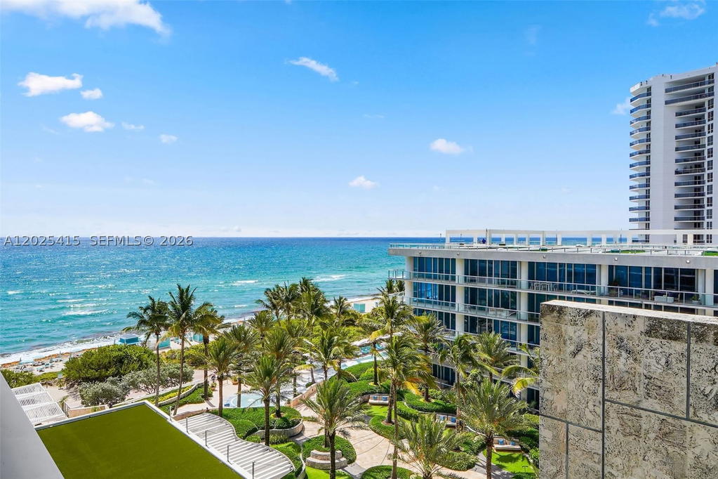 Real estate property located at 6801 Collins Ave #708, Miami-dade, Central Carillon Beach, Miami Beach, FL