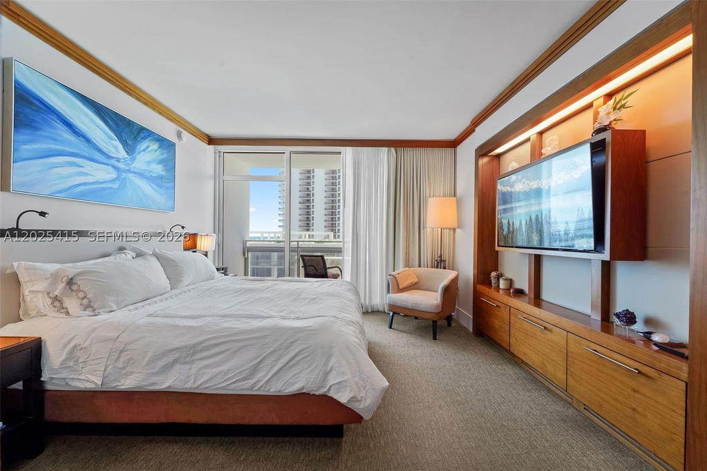 Real estate property located at 6801 Collins Ave #708, Miami-dade, Central Carillon Beach, Miami Beach, FL