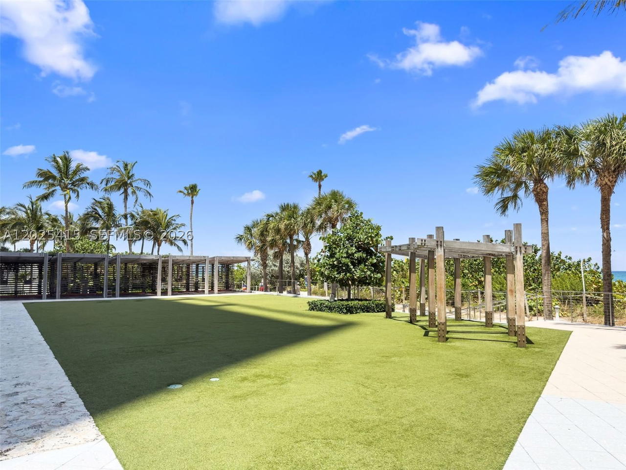 Real estate property located at 6801 Collins Ave #708, Miami-dade, Central Carillon Beach, Miami Beach, FL
