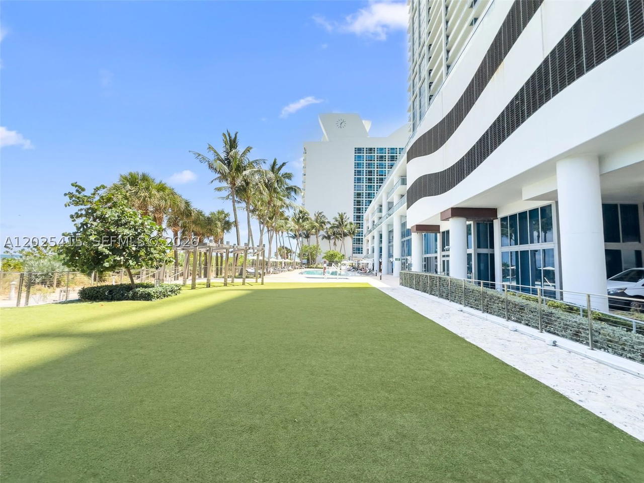 Real estate property located at 6801 Collins Ave #708, Miami-dade, Central Carillon Beach, Miami Beach, FL