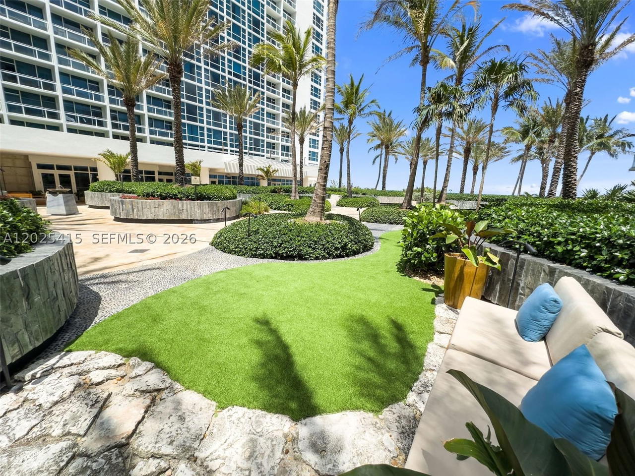 Real estate property located at 6801 Collins Ave #708, Miami-dade, Central Carillon Beach, Miami Beach, FL