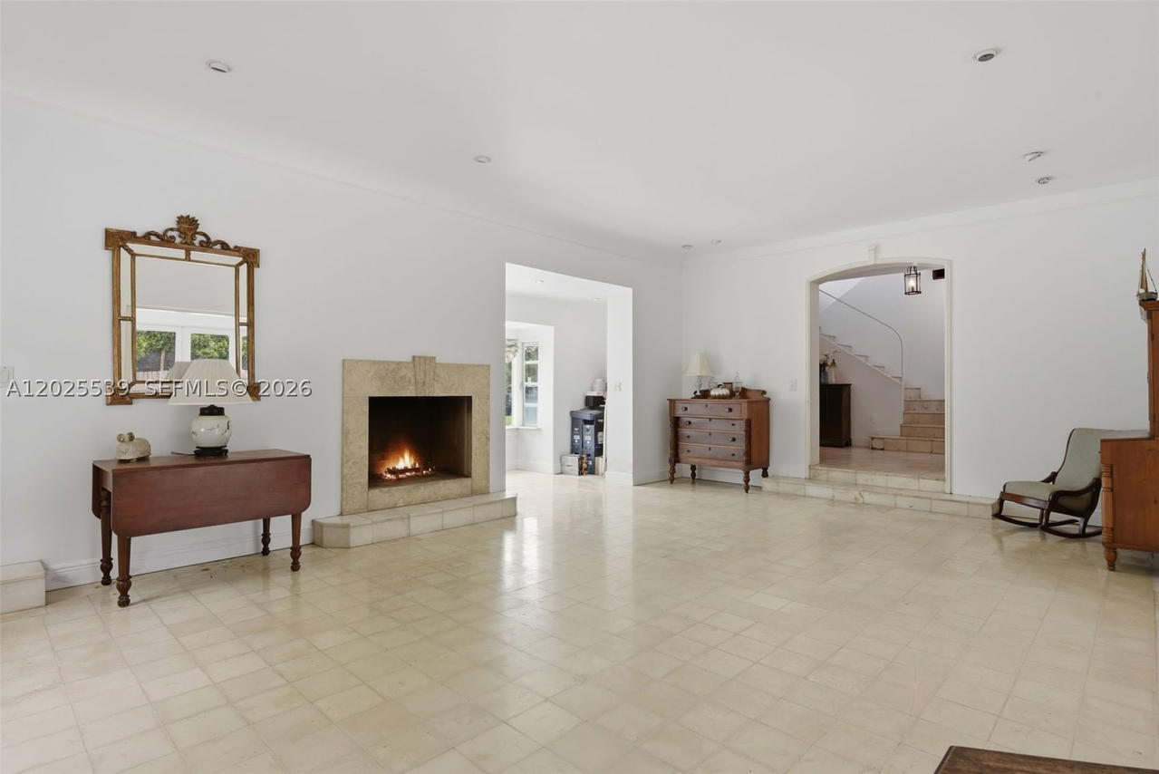 Real estate property located at 2535 Sunset Dr, Miami-dade, Sunset Islands-island No 2, Miami Beach, FL