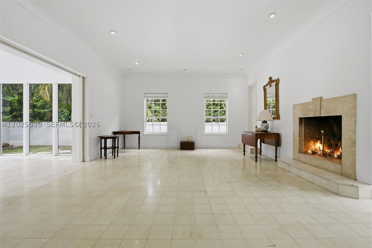 Real estate property located at 2535 Sunset Dr, Miami-dade, Sunset Islands-island No 2, Miami Beach, FL