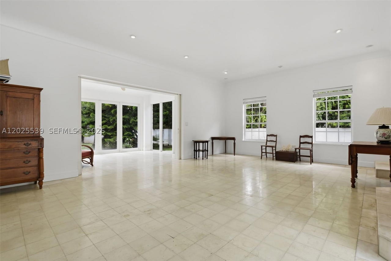 Real estate property located at 2535 Sunset Dr, Miami-dade, Sunset Islands-island No 2, Miami Beach, FL