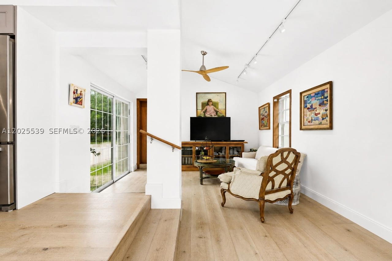 Real estate property located at 2535 Sunset Dr, Miami-dade, Sunset Islands-island No 2, Miami Beach, FL
