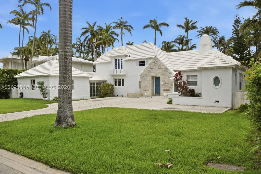 Real estate property located at 2535 Sunset Dr, Miami-dade, Sunset Islands-island No 2, Miami Beach, FL