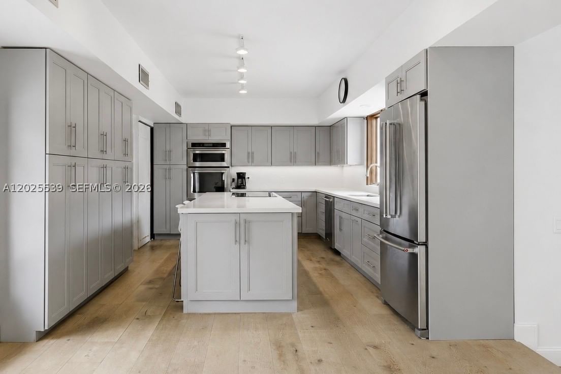 Real estate property located at 2535 Sunset Dr, Miami-dade, Sunset Islands-island No 2, Miami Beach, FL