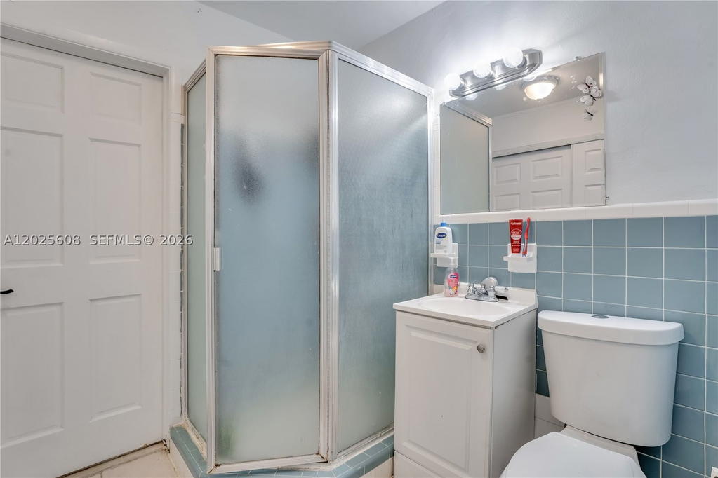Real estate property located at 6661 Douglas St, Broward, Palm Lane Villa No 3, Hollywood, FL