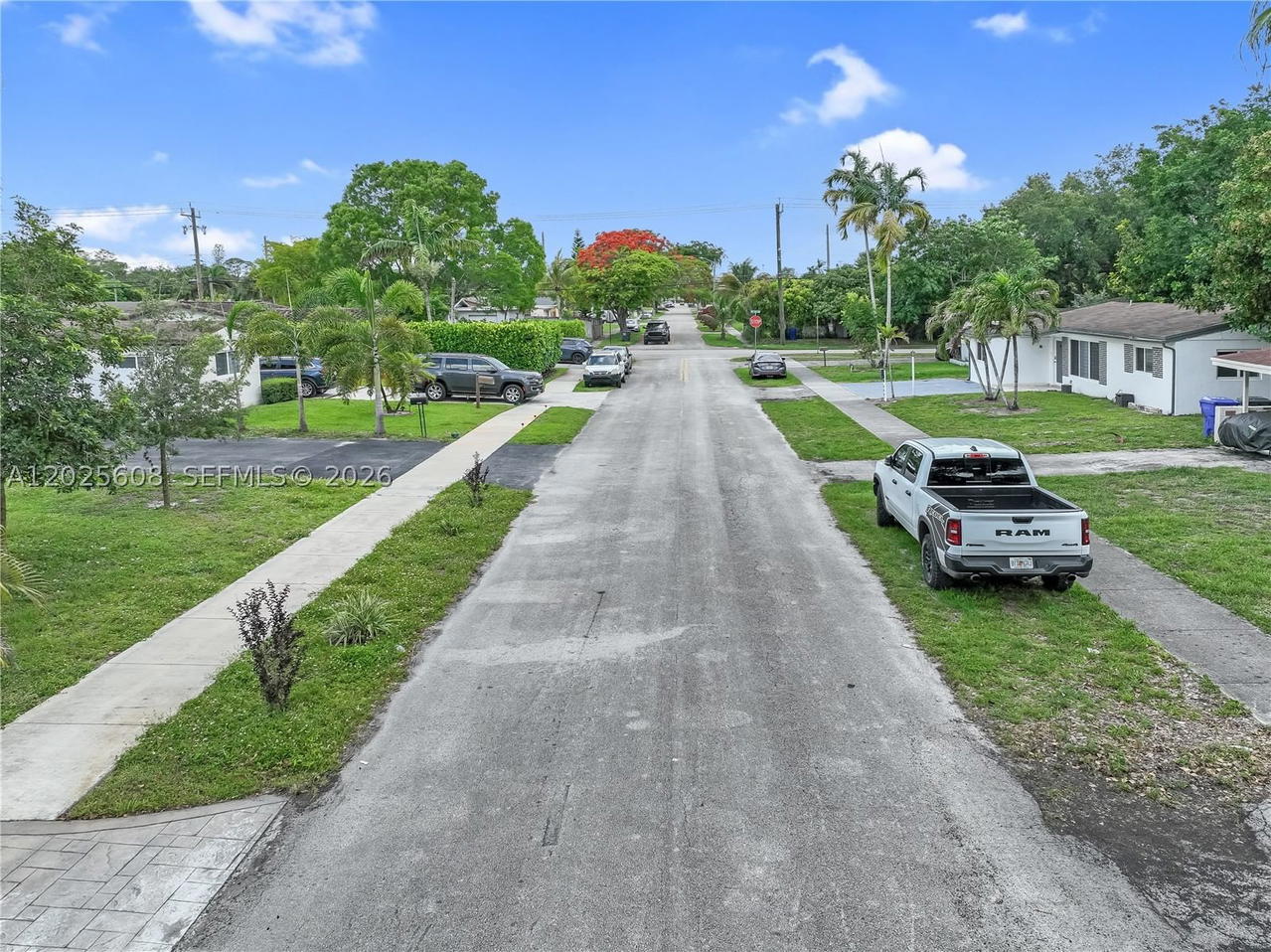Real estate property located at 6661 Douglas St, Broward, Palm Lane Villa No 3, Hollywood, FL