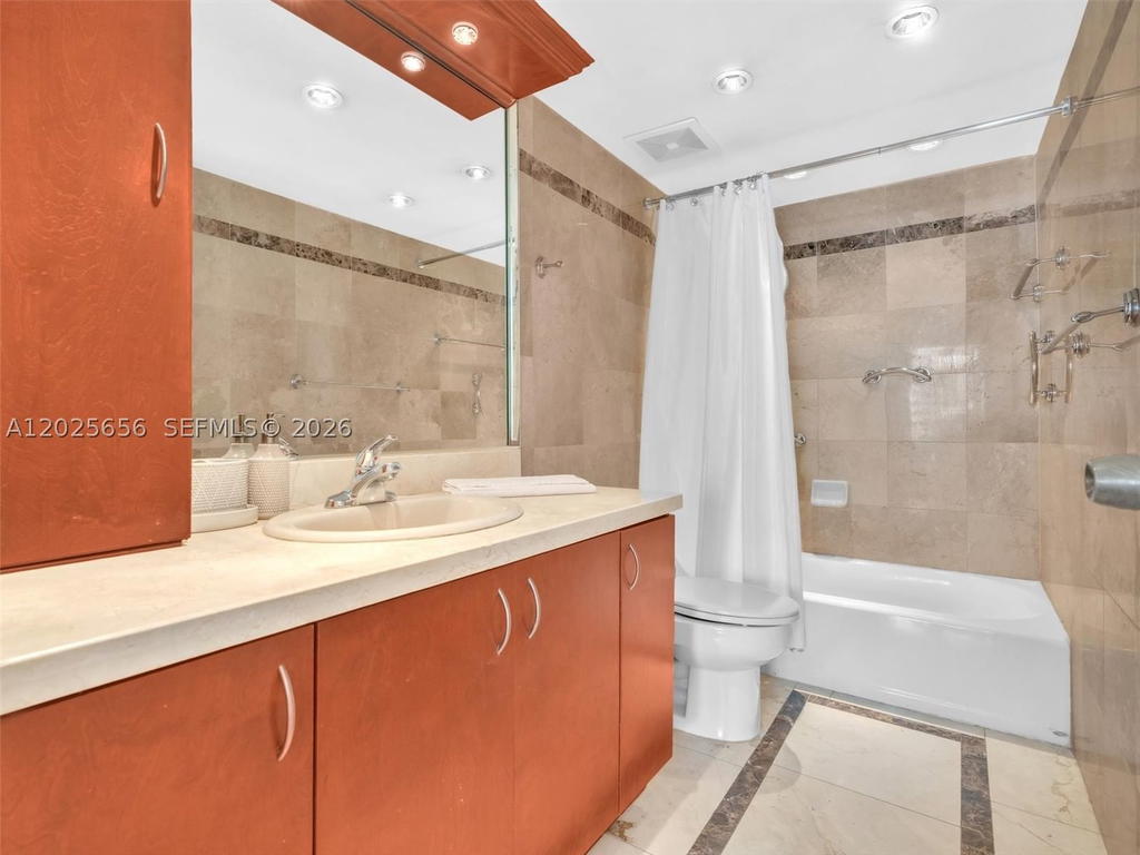Real estate property located at 5401 Collins Ave #107, Miami-dade, The Carriage House Condo, Miami Beach, FL