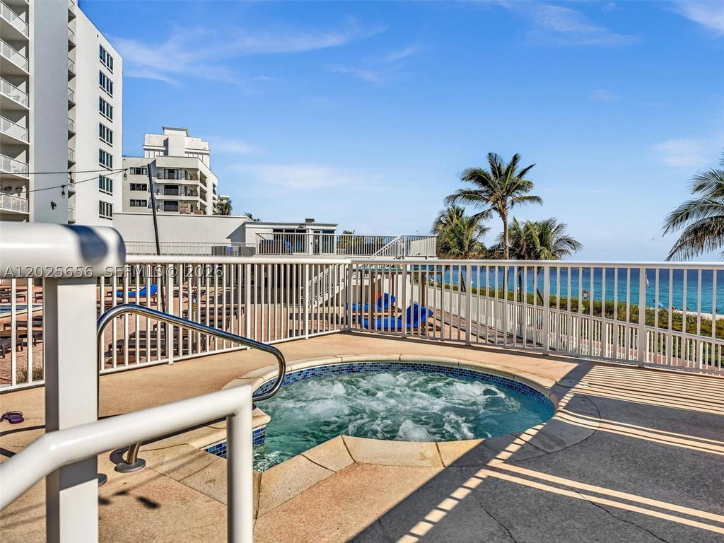 Real estate property located at 5401 Collins Ave #107, Miami-dade, The Carriage House Condo, Miami Beach, FL