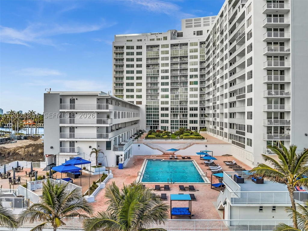 Real estate property located at 5401 Collins Ave #107, Miami-dade, The Carriage House Condo, Miami Beach, FL
