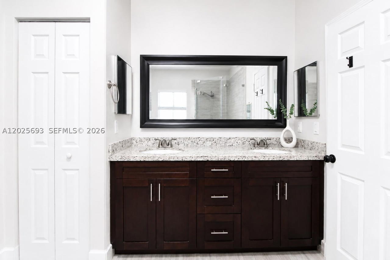 Real estate property located at 13282 200th Ter, Miami-dade, Valencia Groves Estates, Miami, FL