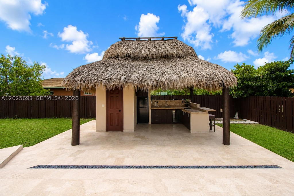 Real estate property located at 13282 200th Ter, Miami-dade, Valencia Groves Estates, Miami, FL