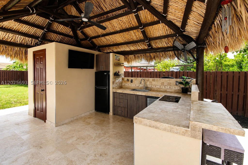 Real estate property located at 13282 200th Ter, Miami-dade, Valencia Groves Estates, Miami, FL
