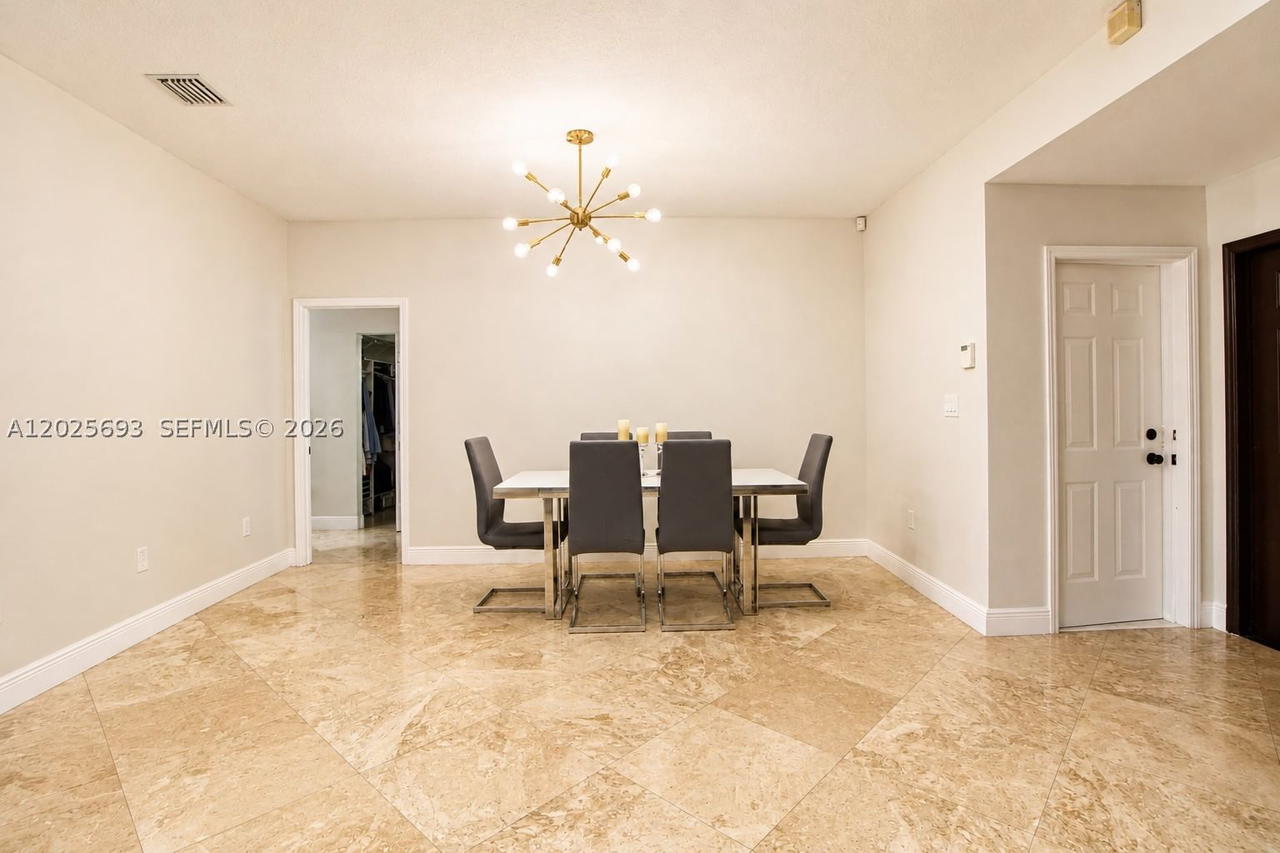 Real estate property located at 13282 200th Ter, Miami-dade, Valencia Groves Estates, Miami, FL