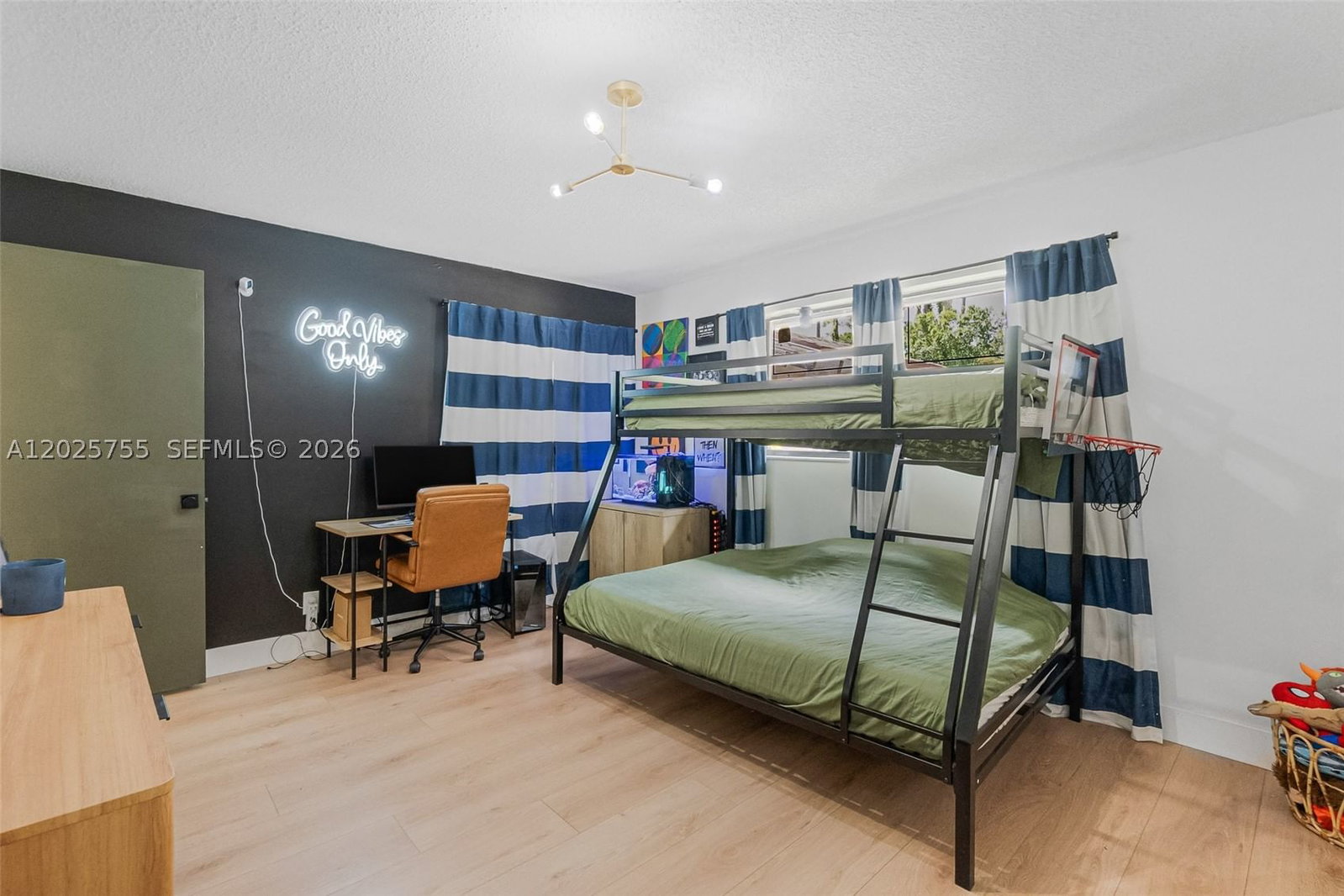 Real estate property located at 7560 79th Ave V2, Broward, Bonaire Village At Woodmo, Tamarac, FL
