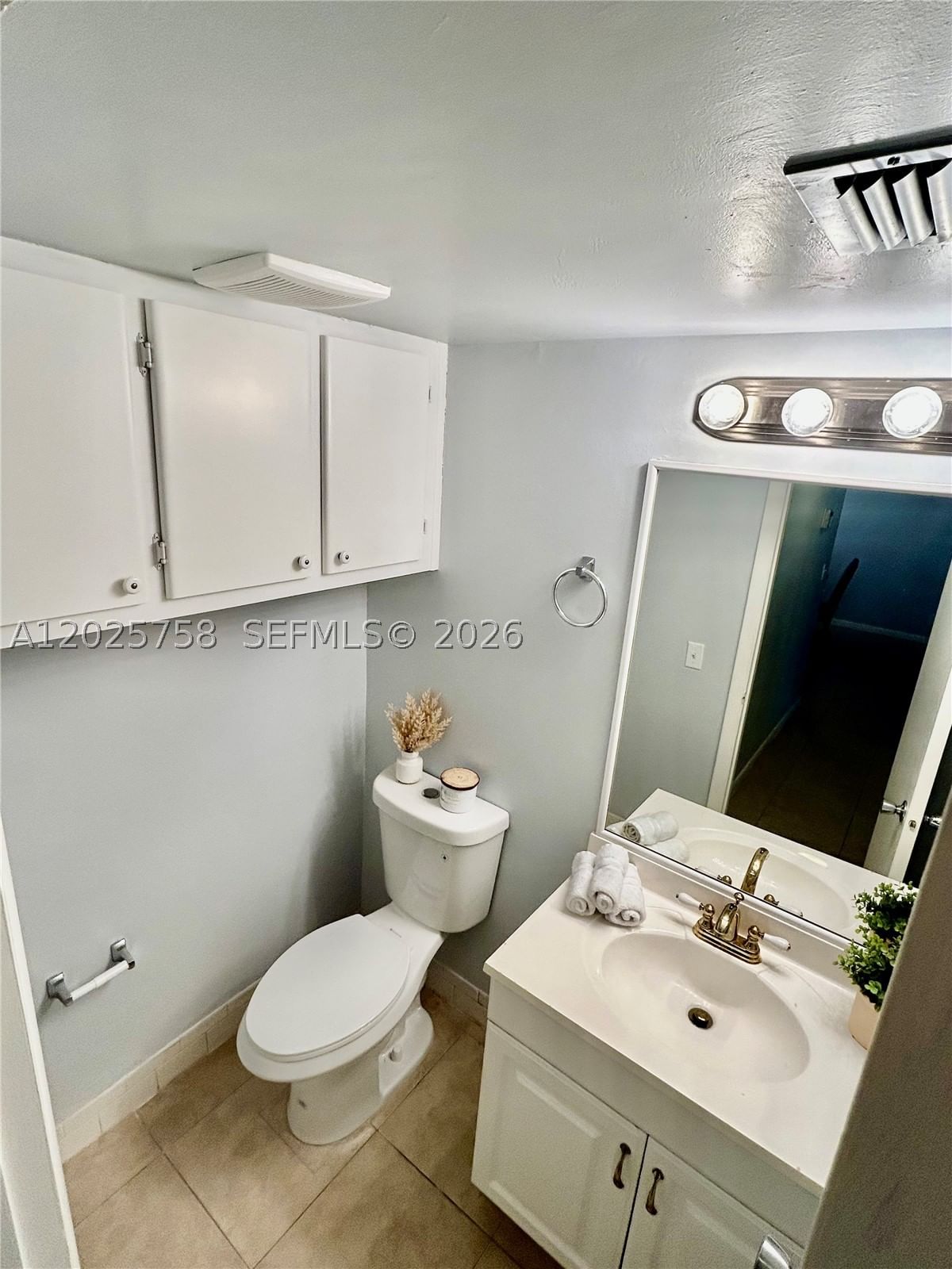 Real estate property located at 2213 1st Ct #203, Palm Beach, Village Royale Condo 4, Boynton Beach, FL
