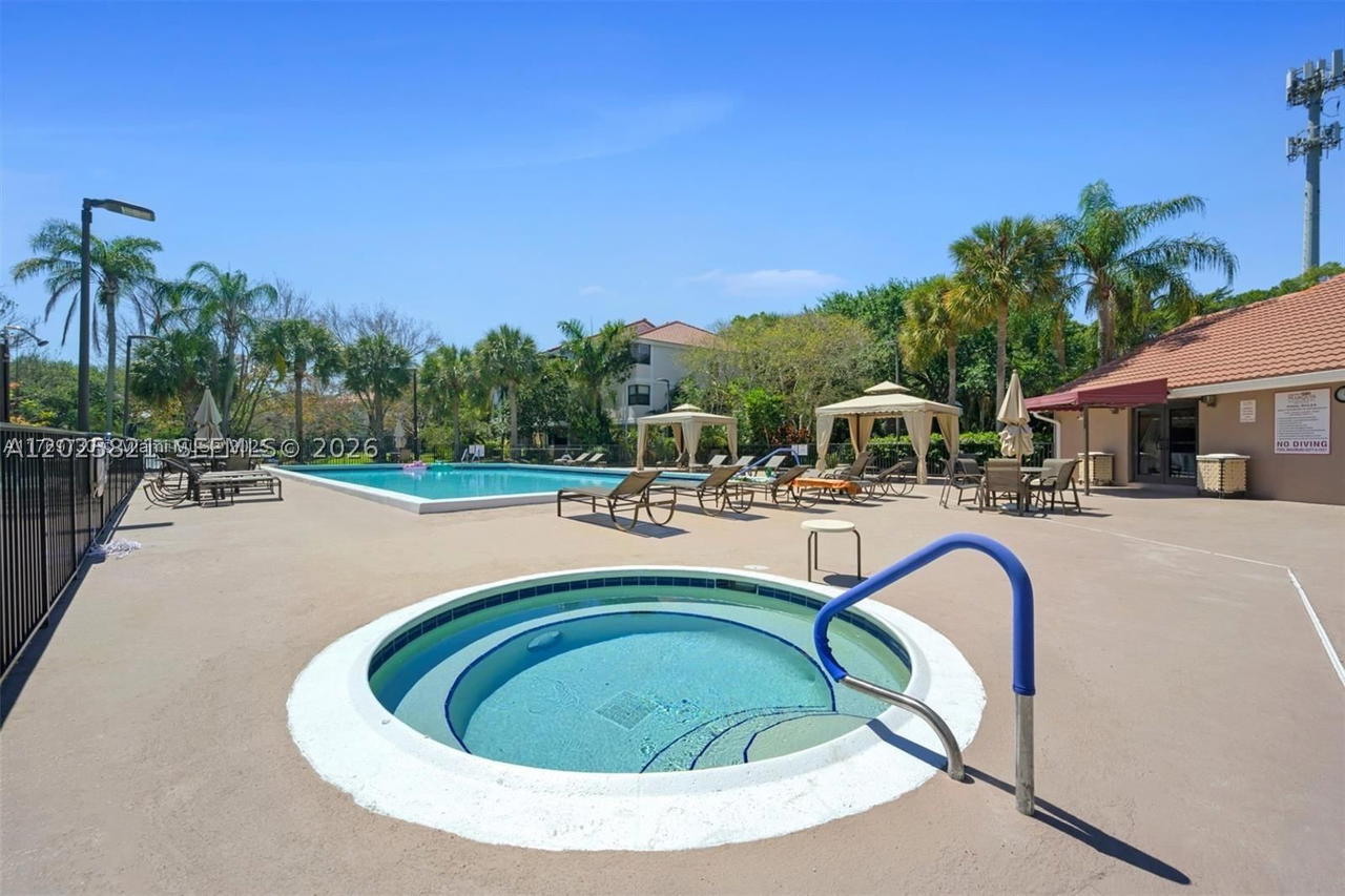 Real estate property located at 10161 Sunrise Blvd #304, Broward, Grand Marquis Condo Homes, Plantation, FL