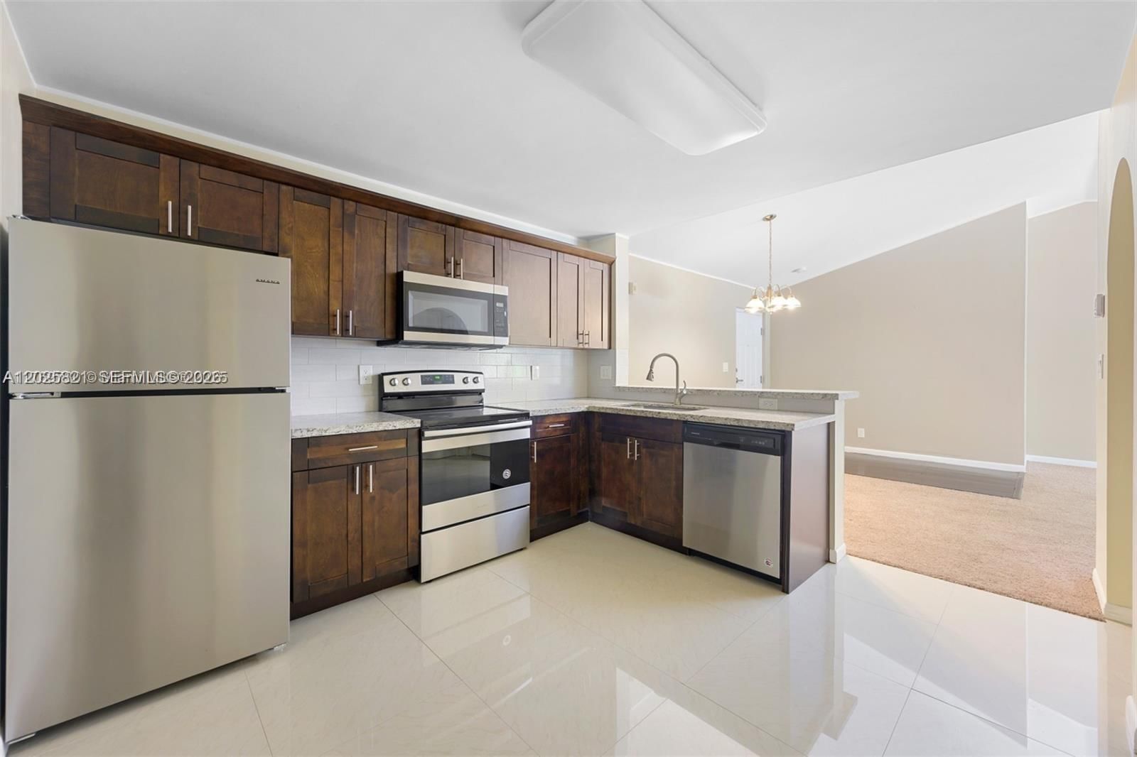 Real estate property located at 10161 Sunrise Blvd #304, Broward, Grand Marquis Condo Homes, Plantation, FL
