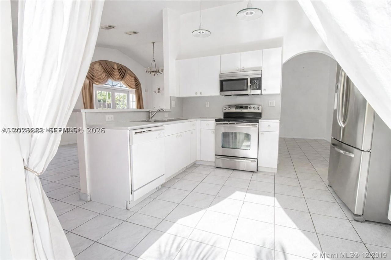 Real estate property located at 8224 157th Ct, Miami-dade, Lago Mar South 2nd Addn, Miami, FL