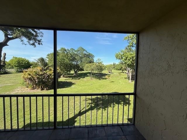 Real estate property located at 6101 Falls Circle Dr #312, Broward, Inverrary Country Club, Lauderhill, FL