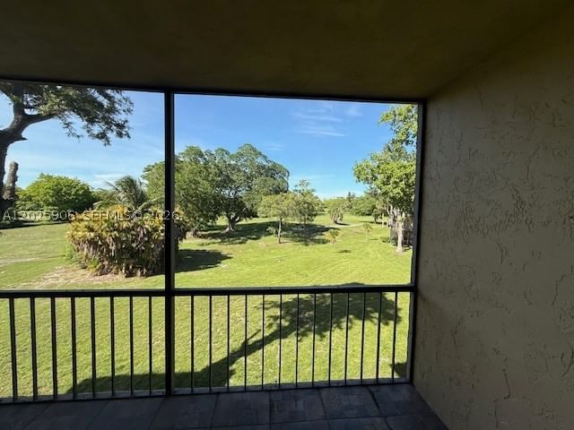 Real estate property located at 6101 Falls Circle Dr #312, Broward, Inverrary Country Club, Lauderhill, FL