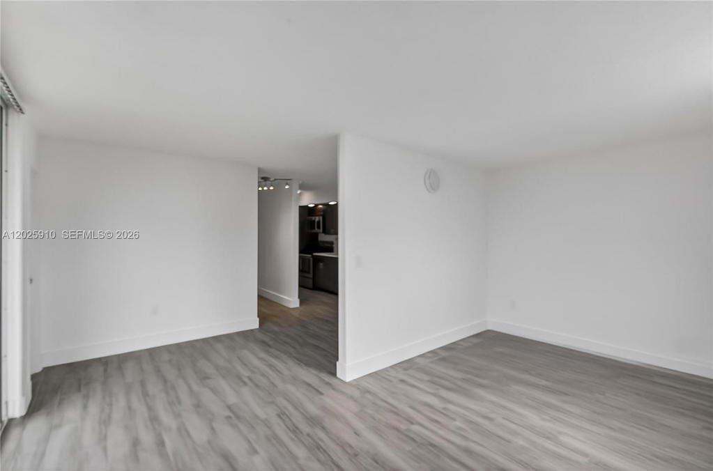 Real estate property located at 1255 Collins Ave #504, Miami-dade, Islander Condo Apts, Miami Beach, FL