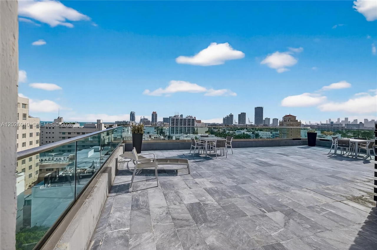 Real estate property located at 1255 Collins Ave #504, Miami-dade, Islander Condo Apts, Miami Beach, FL