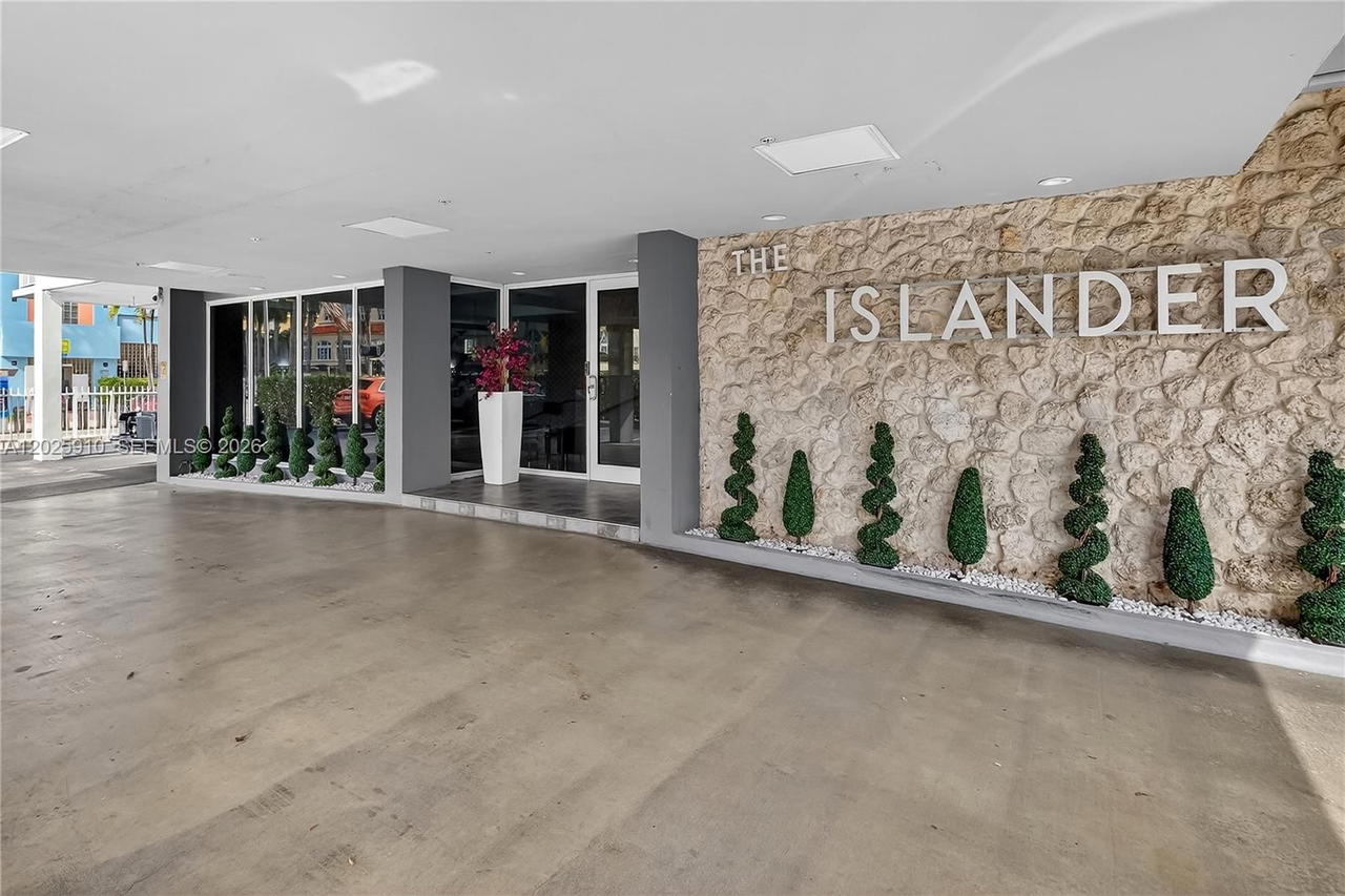 Real estate property located at 1255 Collins Ave #504, Miami-dade, Islander Condo Apts, Miami Beach, FL