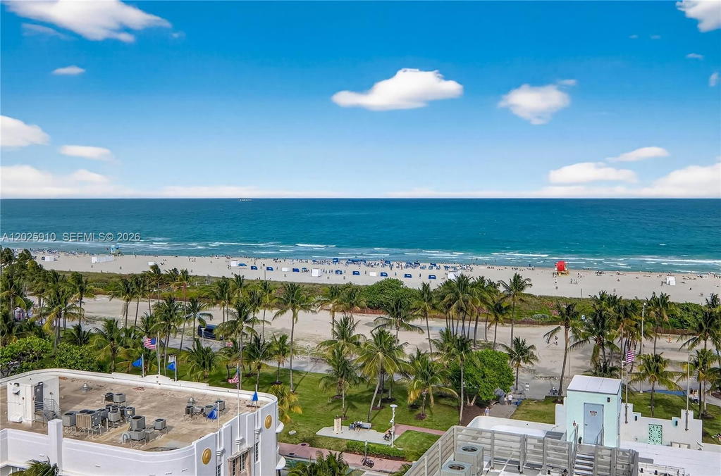 Real estate property located at 1255 Collins Ave #504, Miami-dade, Islander Condo Apts, Miami Beach, FL