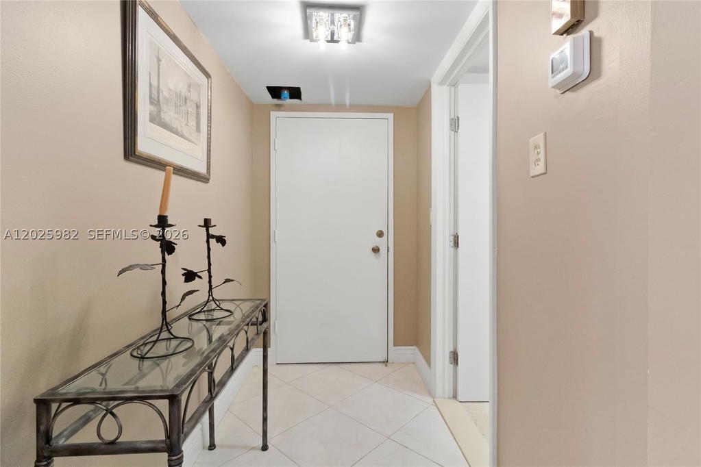 Real estate property located at 111 Pompano Beach Blvd #909, Broward, Sea Monarch Condo, Pompano Beach, FL
