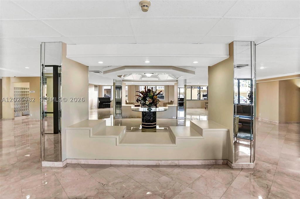 Real estate property located at 111 Pompano Beach Blvd #909, Broward, Sea Monarch Condo, Pompano Beach, FL