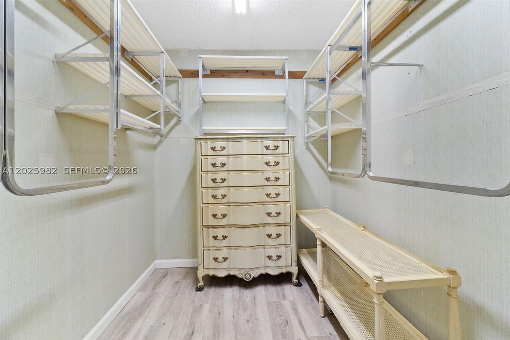 Real estate property located at 111 Pompano Beach Blvd #909, Broward, Sea Monarch Condo, Pompano Beach, FL