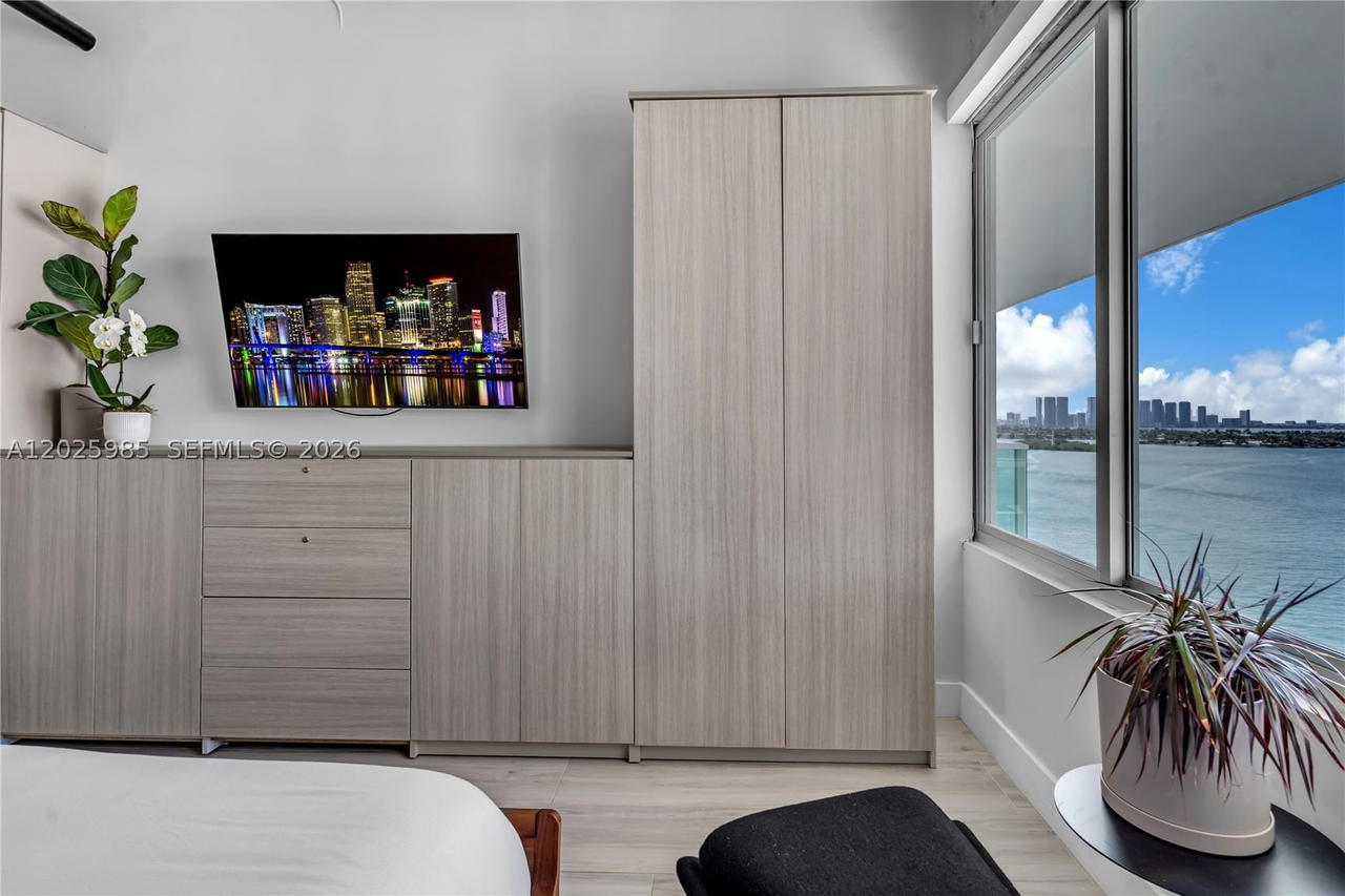 Real estate property located at 1000 West Ave PH23, Miami-dade, Mirador 1000 Condo, Miami Beach, FL