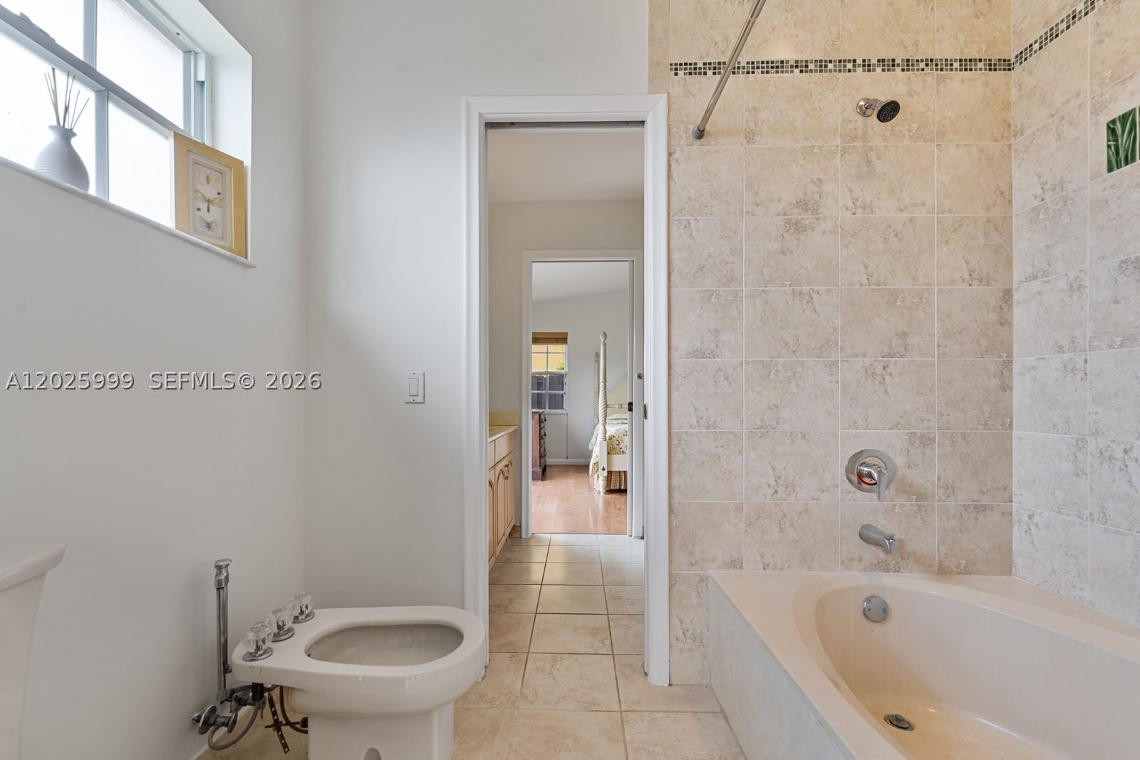 Real estate property located at 4260 150th Ave, Miami-dade, Lakes Of The Meadow - Nor, Miami, FL