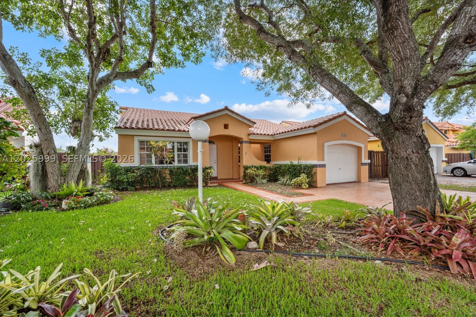 Real estate property located at 4260 150th Ave, Miami-dade, Lakes Of The Meadow - Nor, Miami, FL