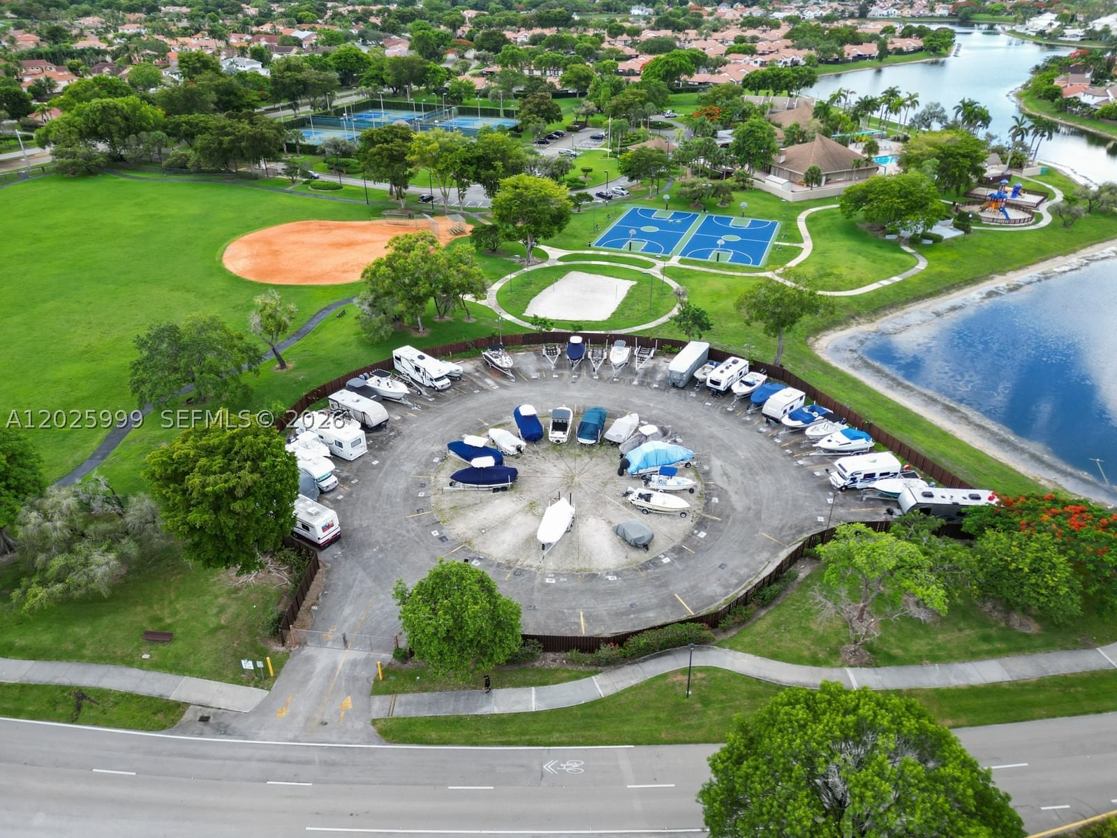 Real estate property located at 4260 150th Ave, Miami-dade, Lakes Of The Meadow - Nor, Miami, FL