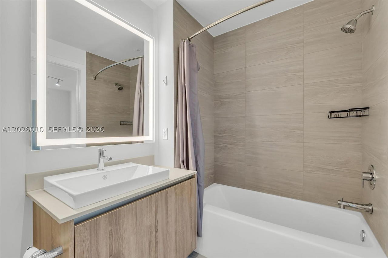 Real estate property located at 2960 207th St #1108, Miami-dade, Aventura Parksquare Resid, Aventura, FL